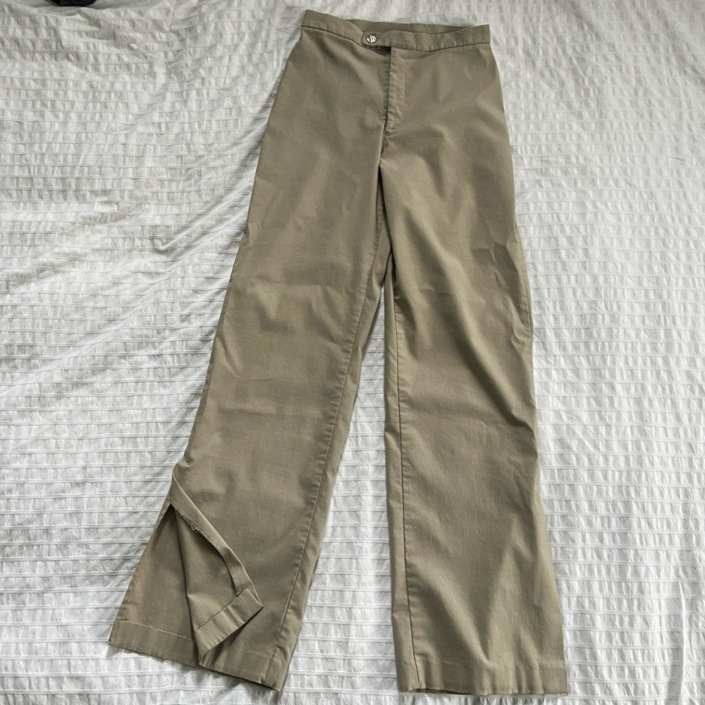 Beige straight leg trousers with slight stretch and leg slit